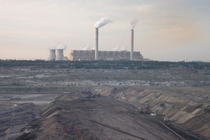 Europe's largest coal-fired power plant in Bełchatów, Poland. Photo by: Stasisław/Public Domain. 